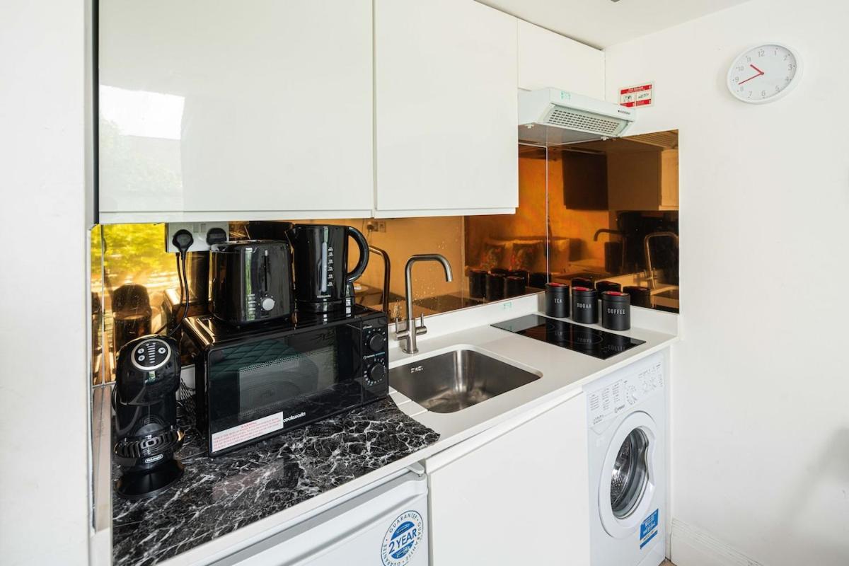 Lovely In Prime Maida Vale Location- Zone 2 Apartment